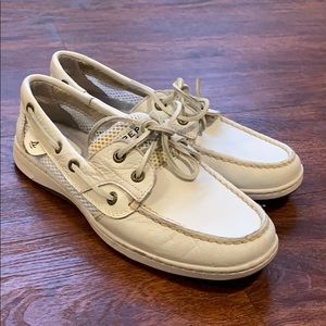 White leather Sperry